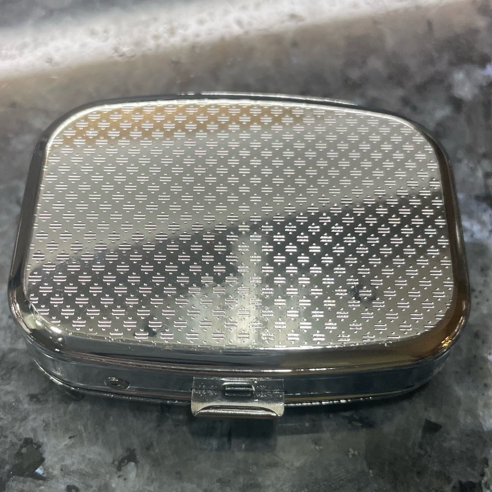 Dragonfly stained-glass pill case / NWOT! - Picture 4 of 9